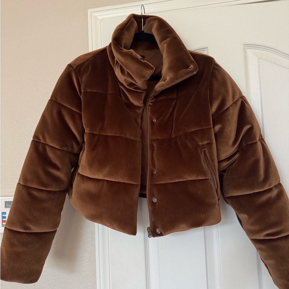 Alo ribbed gold rush puffer